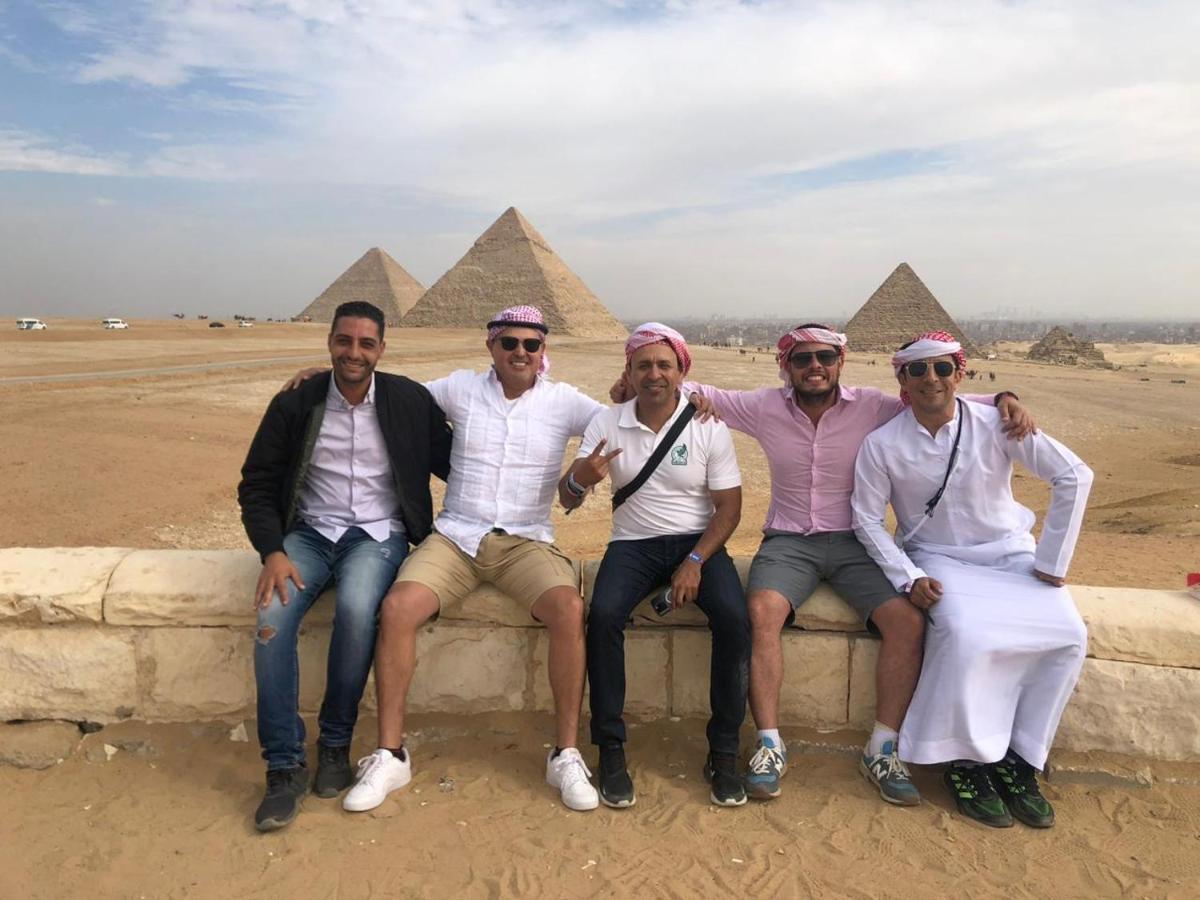 Magical Pyramids Hotel Кайро Екстериор снимка